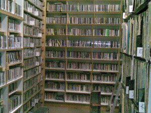      “Pic: The Sanctum Sanctorum @4zzz record library” by David Jackmanson is licensed under CC BY 2.0 