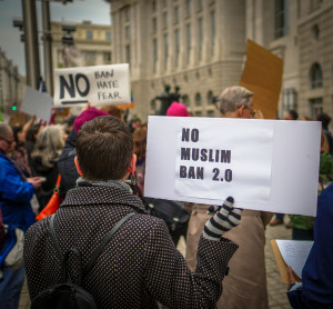 protest signs No muslim ban 2.0 no hate no fear