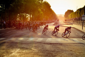 tour-de-france-cyclists-stage-paris-race